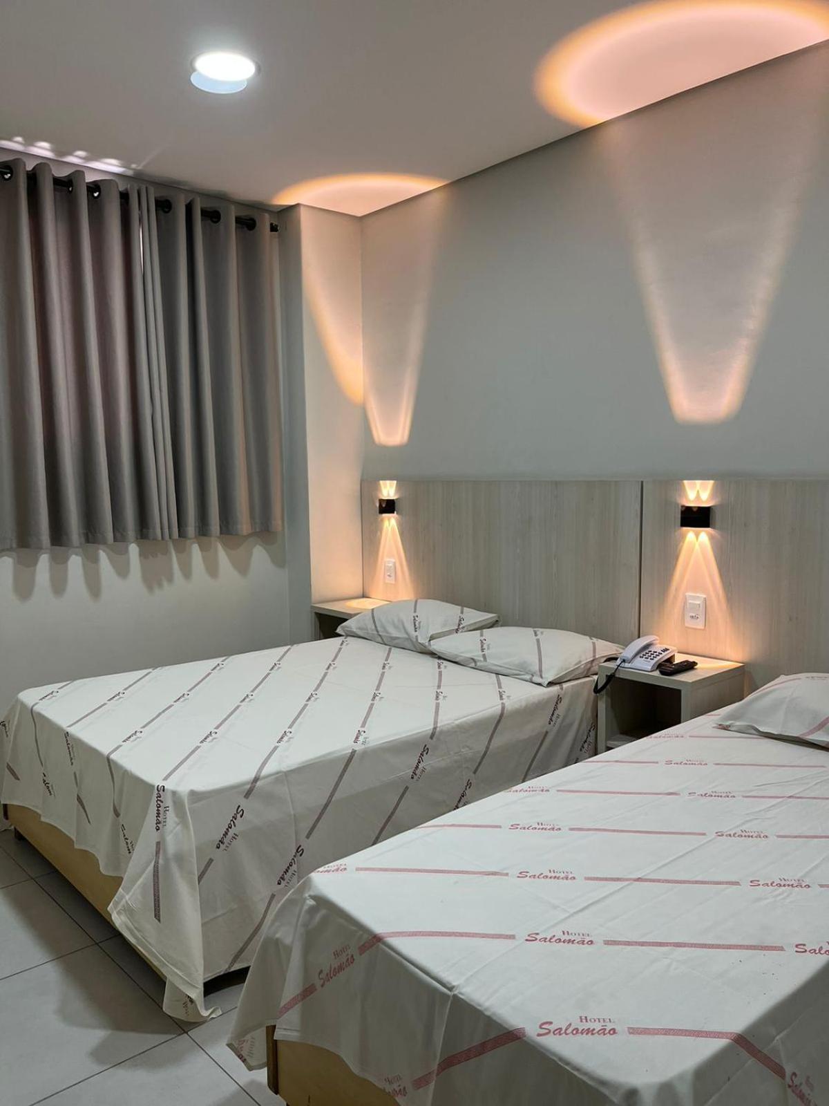 סאו פאולו Hotel Salomao - Proximo A 25 De Marco, Bom Retiro, Bras E Rua Santa Efigenia, A 2 Minutos Do Mirante Sampa Sky E Pista De Skate Anhangabau מראה חיצוני תמונה