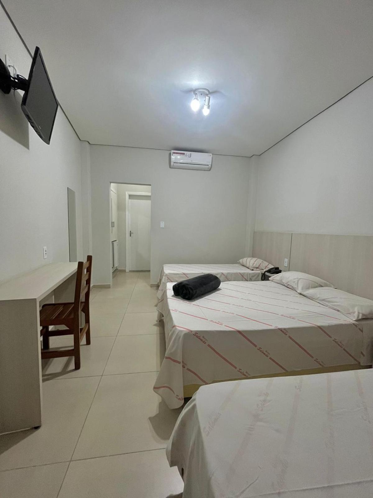 סאו פאולו Hotel Salomao - Proximo A 25 De Marco, Bom Retiro, Bras E Rua Santa Efigenia, A 2 Minutos Do Mirante Sampa Sky E Pista De Skate Anhangabau מראה חיצוני תמונה