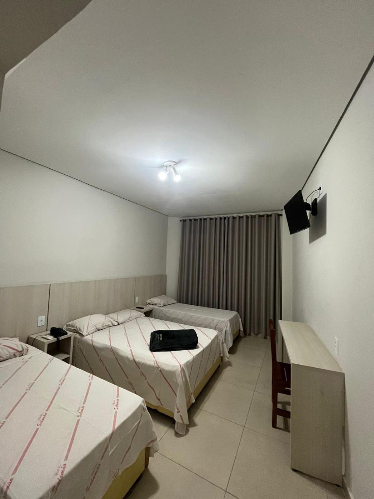 סאו פאולו Hotel Salomao - Proximo A 25 De Marco, Bom Retiro, Bras E Rua Santa Efigenia, A 2 Minutos Do Mirante Sampa Sky E Pista De Skate Anhangabau מראה חיצוני תמונה